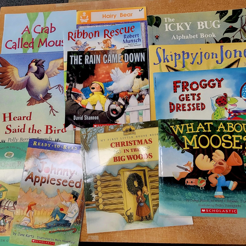 Scholastic Kids' Storybook Set - Colorful Collection
